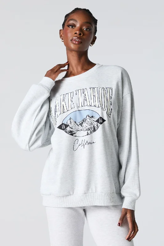 0706-39071701-oversized-destination-chenille-embroidered-fleece-sweatshirt