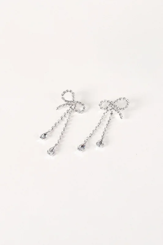 ainsley-bow-earrings-silver