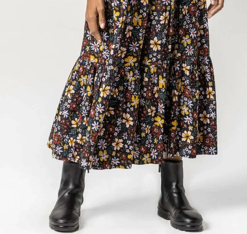 floral-tiered-skirt-in-black-floral