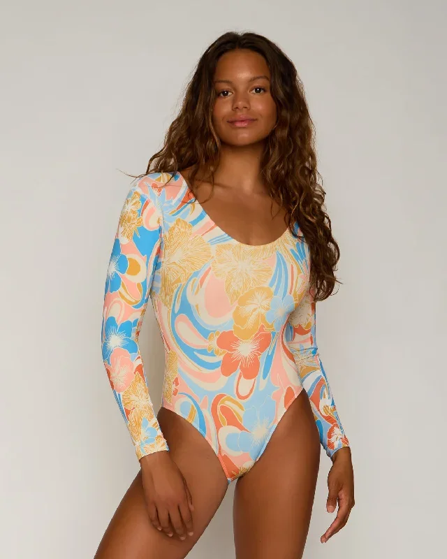 harper-surf-suit-ella