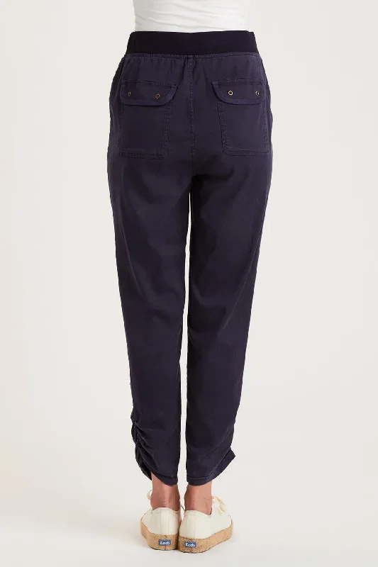 leanne-pant-navy