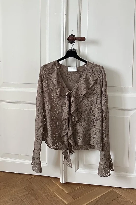 neo-noir-anika-lace-blouse-taupe