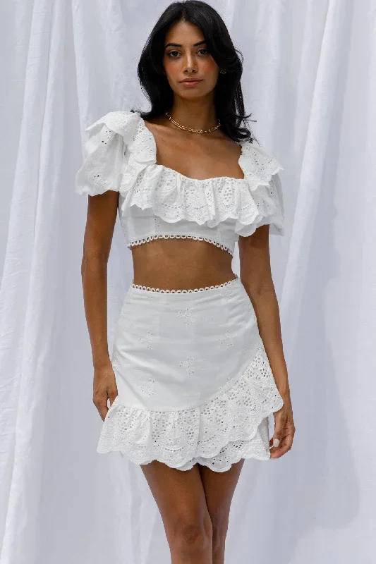 new-moon-ruffle-trim-puff-sleeve-eyelet-crop-top-white