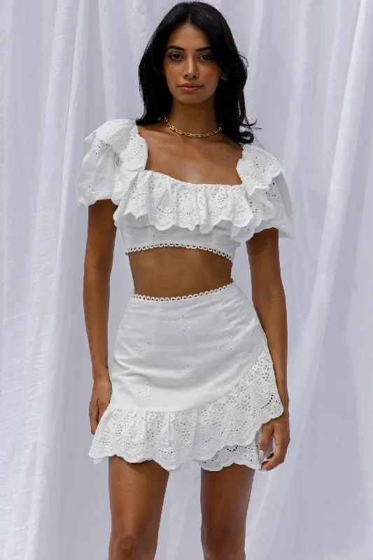 new-moon-ruffle-trim-puff-sleeve-eyelet-crop-top-white