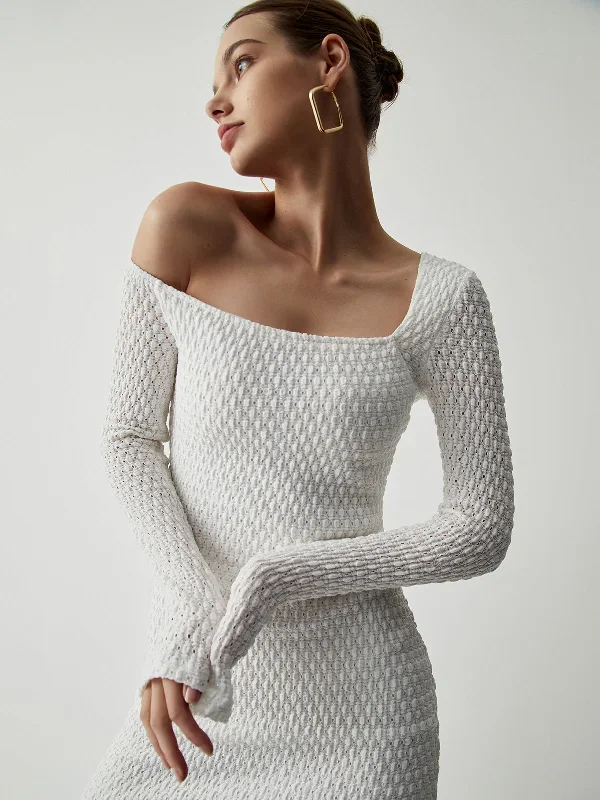 off-shoulder-bubble-knit-long-sleeve-long-dress