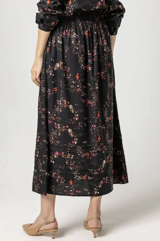 printed-woven-pleated-hem-skirt-in-black-floral