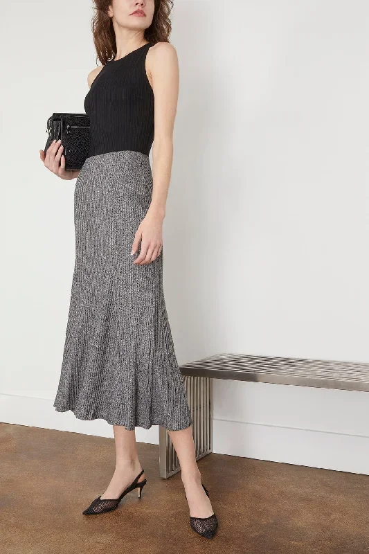 rib-skirt-in-black-and-white