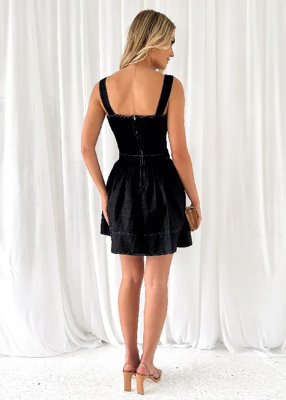 treop-dress-black