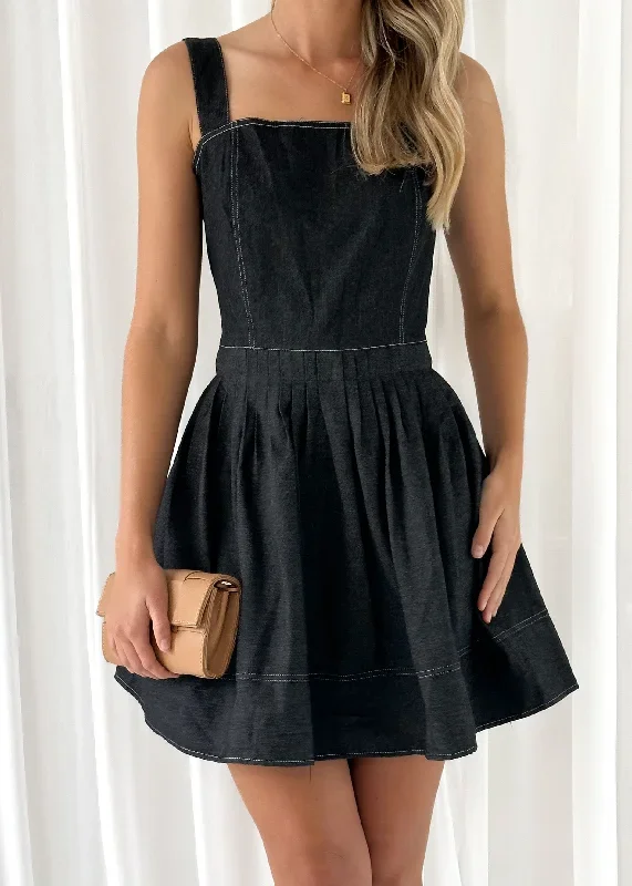 treop-dress-black